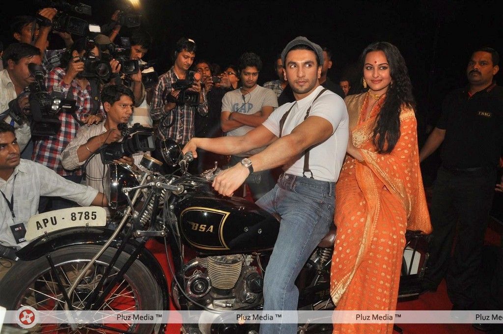 Ranveer and Sonakshi at launch of movie 'Lootera' - Pictures | Picture 127103